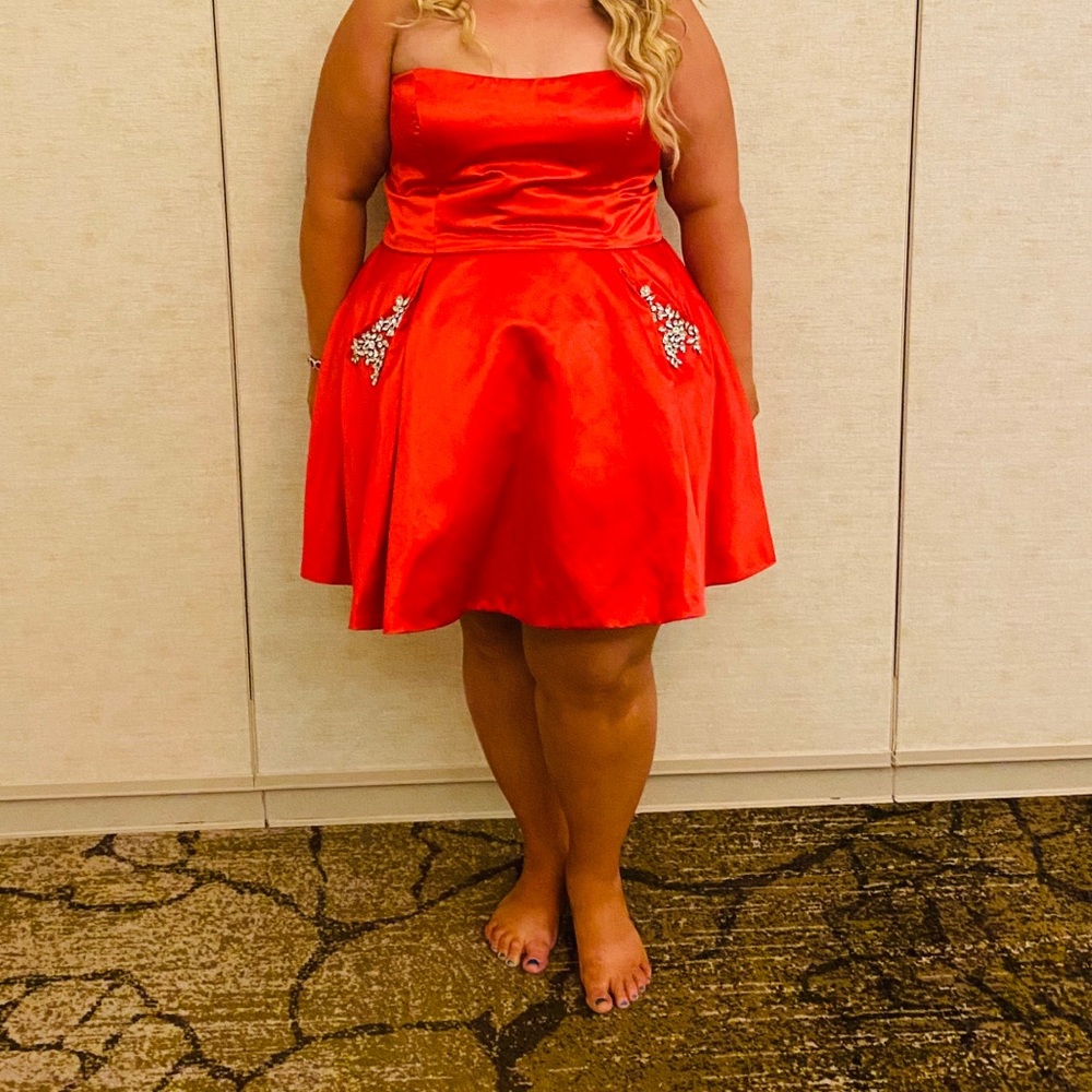 Sherri Hill prom, homecoming, pageant red dress